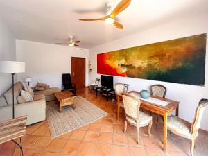 2 bed apartment in Benahavis