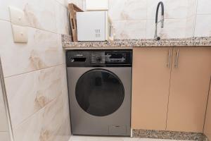 Large 3 Bedroom 2 Bathroom Apartment Near Beach Marina Prime Location Tangier with Parking
