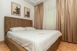 Large 3 Bedroom 2 Bathroom Apartment Near Beach Marina Prime Location Tangier with Parking