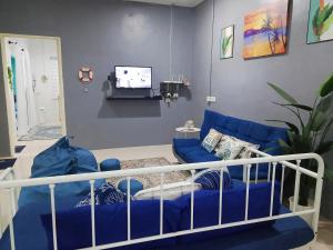 Aura Bluewave Beach House, Chenang