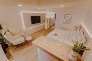 Ivory Glow Studio - Central Location