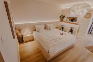 Ivory Glow Studio - Central Location
