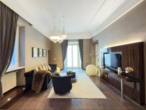 Luxurious 3-Bedroom Apartment in the Heart of Roma