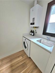 Urbano 1303 - 2 ambientes con cochera