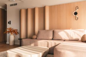 Deo Plaza Luxury Apartments by Blue Mandarin