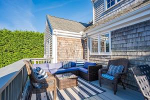 Family Chatham Retreat—Deck, Kayak Outdoor Fun