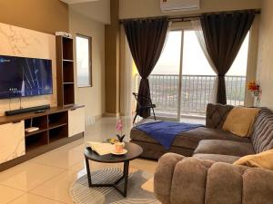High Floor View,Cozy Balcony,9Pax,Netflix & Wifi,The Venus Sitiawan