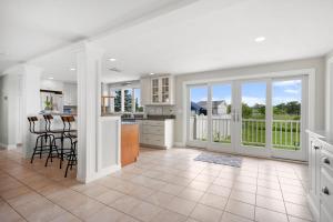 Coastal Chic: Sagamore Beach Private Pool