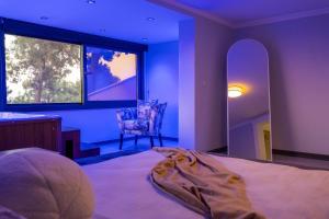 Private Villa in the Forest with Pool and Jacuzzi