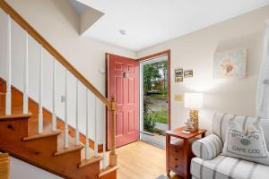 Woods Edge: Walk to Red River Beach, Pet Friendly