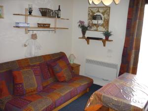 AGREABLE APPARTEMENT 2* EN PIED DES PISTES DE PYRENEES 2000