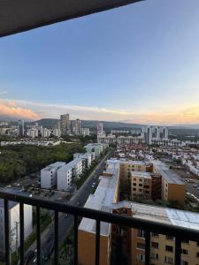 Apto Moderno Floridablanca Vista a la ciudad con Balcon