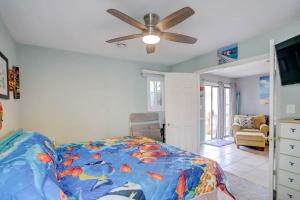 Walk to Beach, IndoorOutdoor Pools, Steps to Grocery
