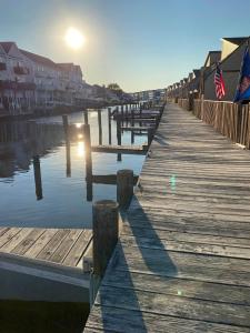 Walk to Beach, IndoorOutdoor Pools, Steps to Grocery