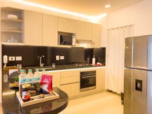 29th floor and Bay View-Pool