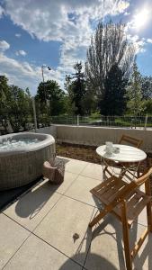 Apartmán s vírivkou v parku so záhradou a garážovým parkovaním