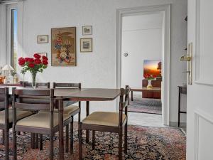 Zentrale Wohnung Stuttgart mit Balkon für 10 Gäste