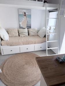 Little Gem -A Cycladic Aura- Serifos