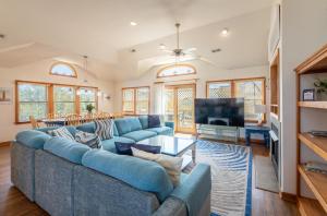 Seventh Heaven - Corolla, Ocean Sands, 500 Yds to Beach, Pool, Hot Tub, Pool Table, Flex Stays, Pets OK