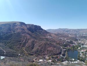 Cabaña con vista a la montaña