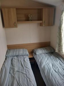 Spacious 8 Berth Caravan At Ty Mawr Holiday Park, North Wales Ref 86020D
