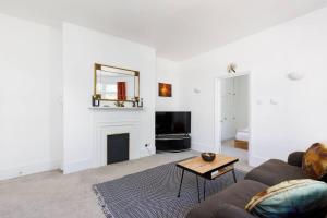 Central Brighton 1 Bedroom Apartment