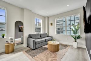 Modern 1BR Apartment Walk to Beach South Beach Gem 201