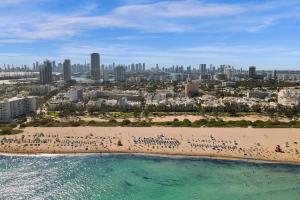 Modern 1BR Apartment Walk to Beach South Beach Gem 201