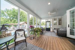 Luxury Retreat - Pool, Hot Tub, Outdoor Kitchen & Fire Pit