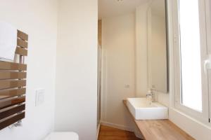 Terrace Apartment near Trastevere Station