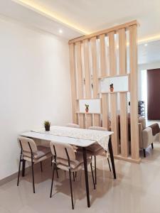 A&R Mks Guest House
