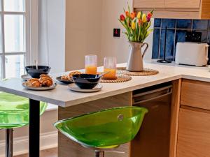 1 Bed in Tenby oc-95995