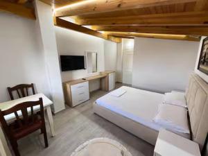 Oasis Apartments