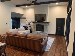 Luxury Glacier Retreat Near Whitefish Skiing