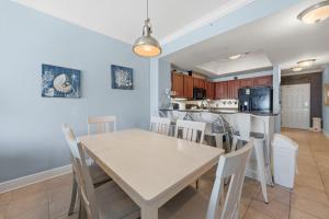 Crystal Tower 505 by Youngs Suncoast