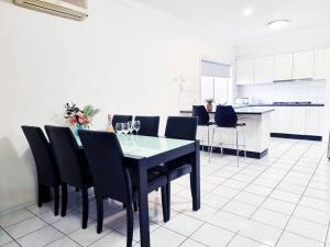 Rosie House-Spacious comfortable Home