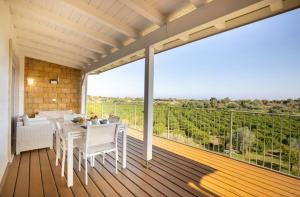 House With Pool And Citrus Grove Near Noto