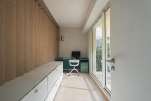 Orangerie 200 sqm 4BR Luxury Apt in Neuilly