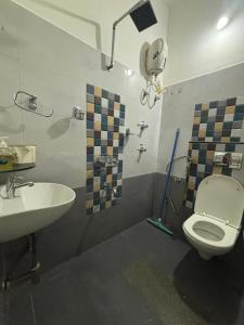 Satgiri Nest House