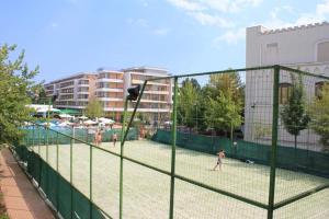Luxury Penthouse Studio with Outdoor Hot Tub and Panoramic Views