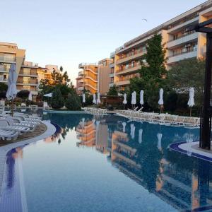 Luxury Penthouse Studio with Outdoor Hot Tub and Panoramic Views