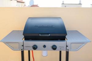 Sun & Calm Duplex - BBQ, Pool & Sea Views