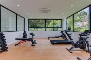 Ocean View Retreat-Rooftop Deck & Panoramic Views