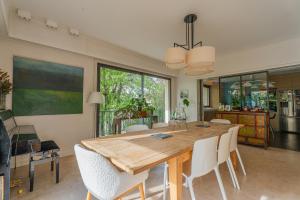 Orangerie 200 sqm 4BR Luxury Apt in Neuilly