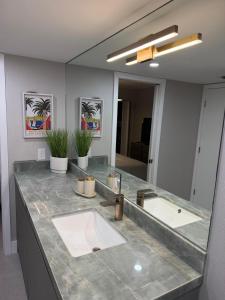 Newly Renovated Condo at The Yacht Club Aventura 1305