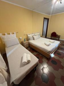 CASA PIER Tra montagne e lago con giardino e parcheggio