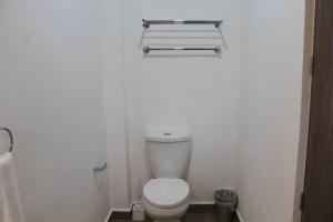 Single Suite Unbeatable Location Internet b34