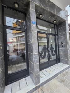 Spacious Art Apartment in Gazi 2 min Metro