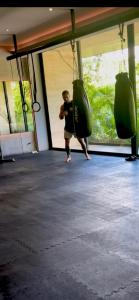 Mistiq Largest PH Loft with GYM, Beach Club Shuttle & Fast Wifi