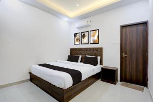 Hotel O White House